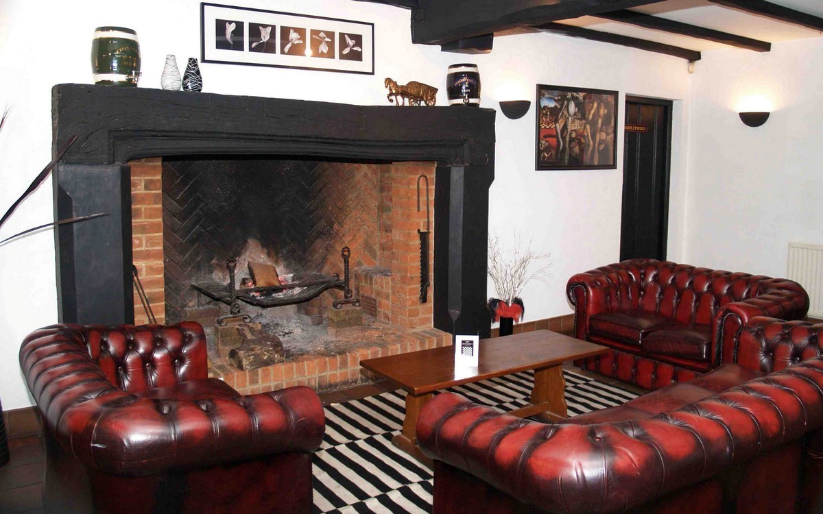 fireplace mantel, cedar fireplace mantel, gas fireplace with mantel, king fireplace mantel